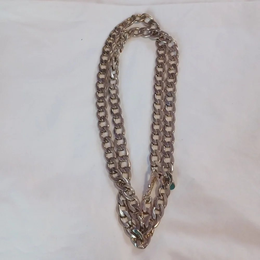 Chunky Goldtoned Cuban Chain SHOWS WEAR
